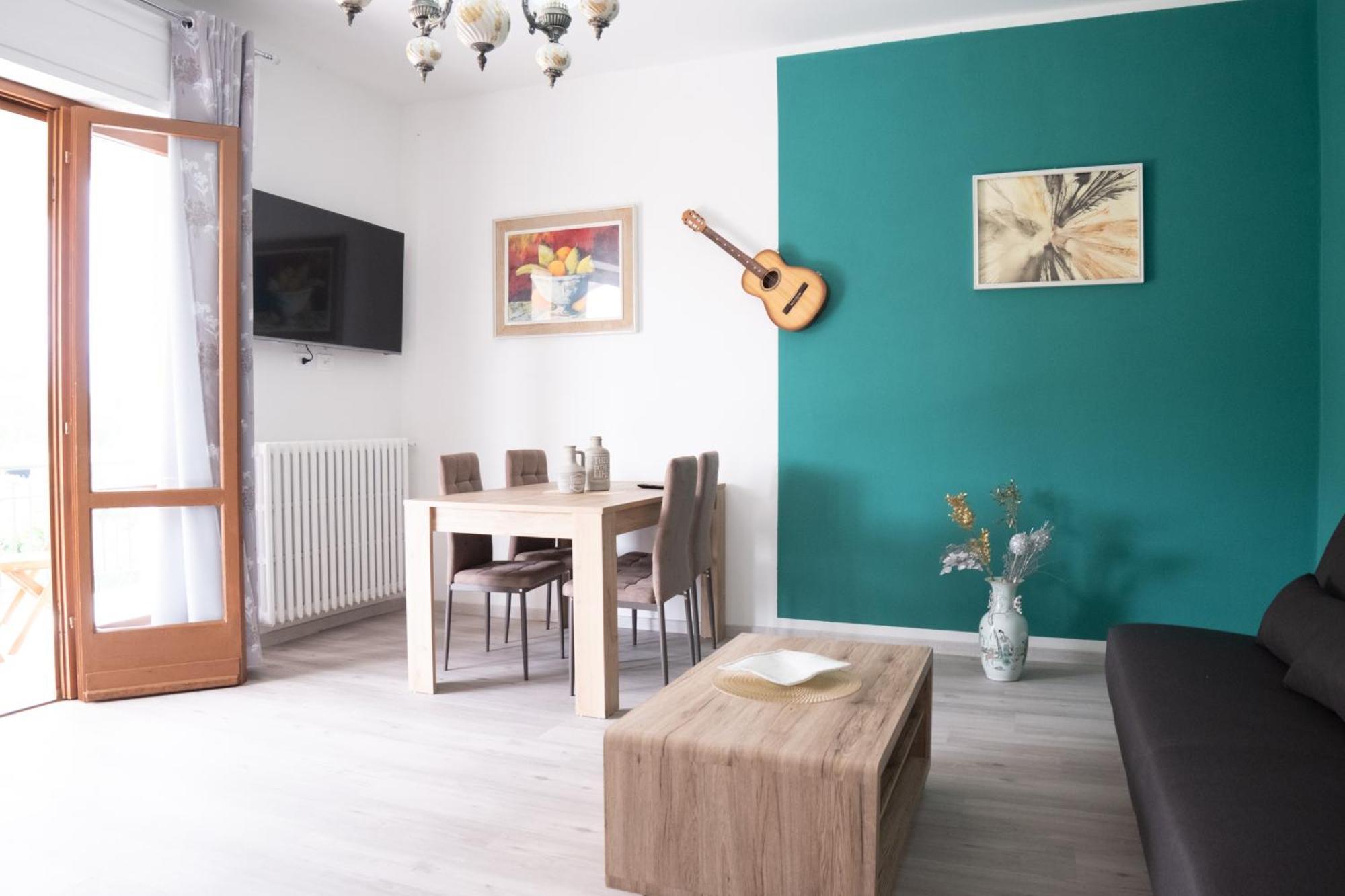Casa Vacanze Aria Leggiuno ภายนอก รูปภาพ