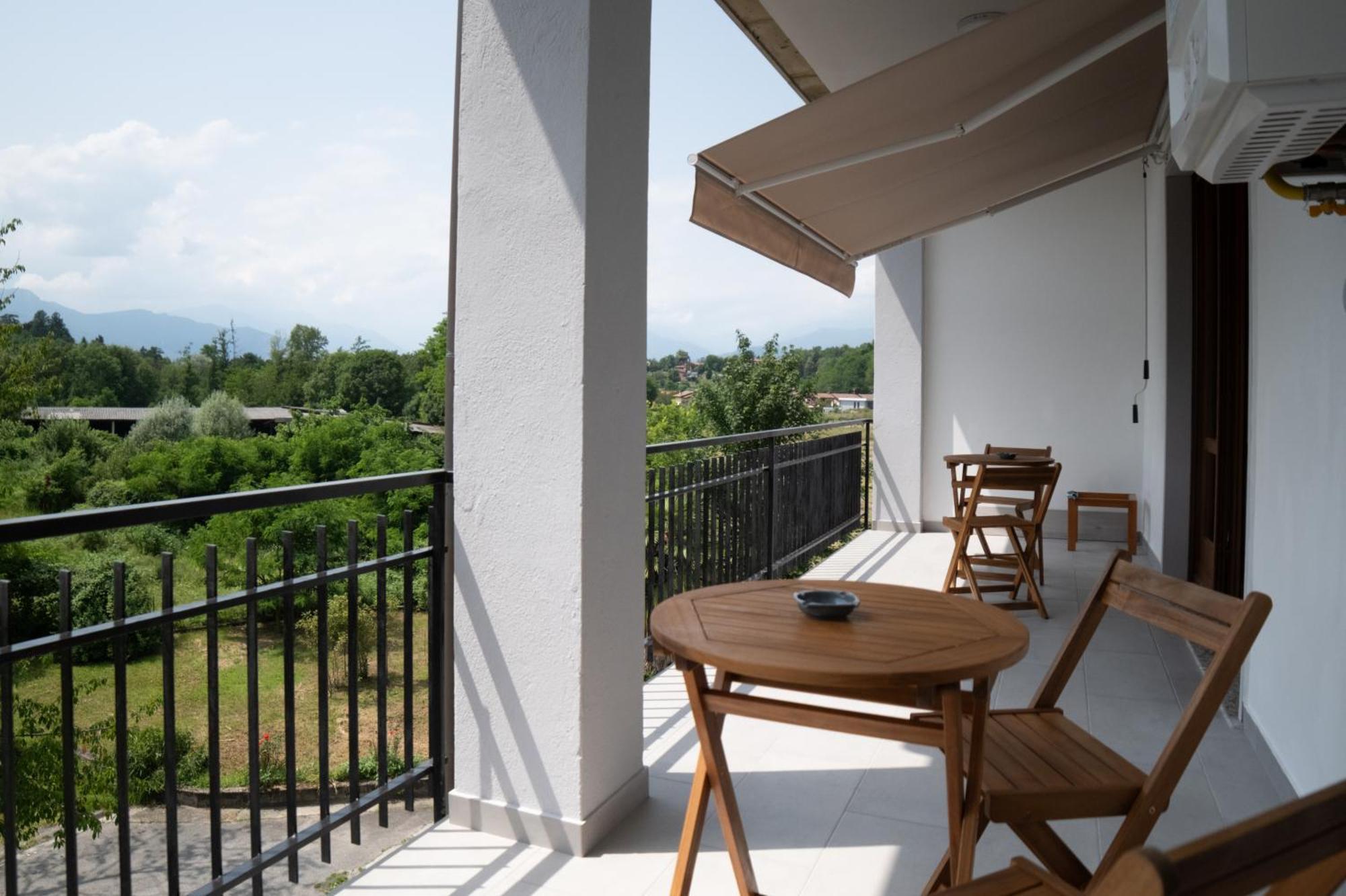 Casa Vacanze Aria Leggiuno ภายนอก รูปภาพ