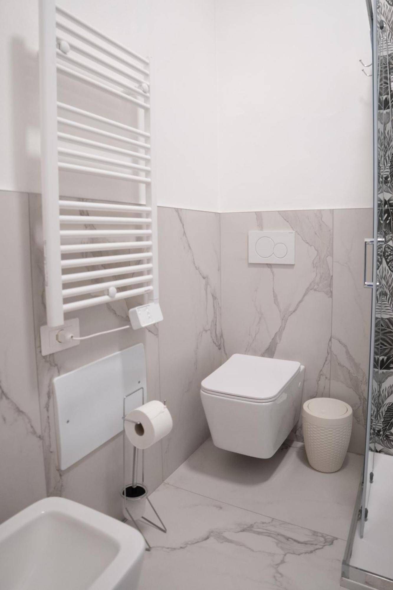 Casa Vacanze Aria Leggiuno ภายนอก รูปภาพ