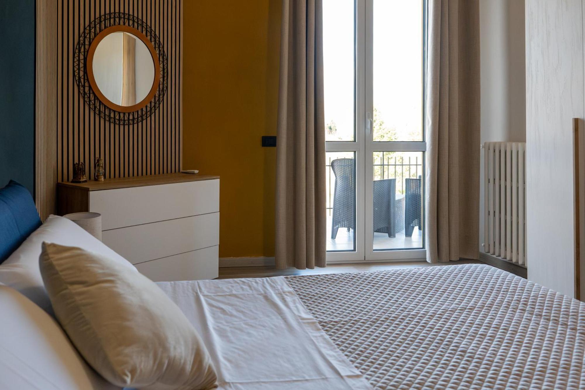 Casa Vacanze Aria Leggiuno ภายนอก รูปภาพ